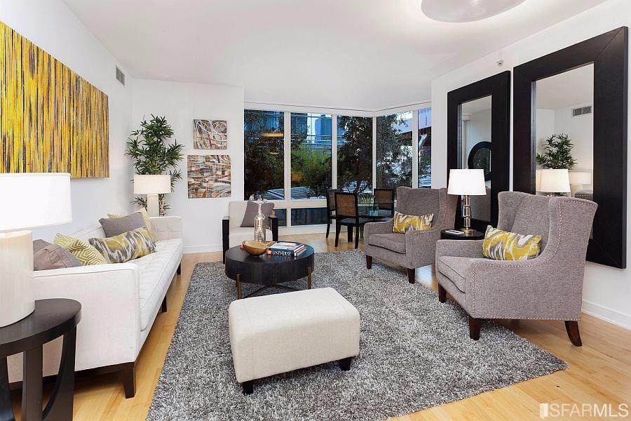 301 Mission Street - Photo 1