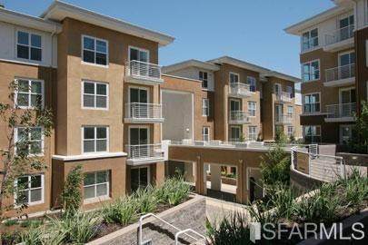 301 Crescent Way - Photo 1