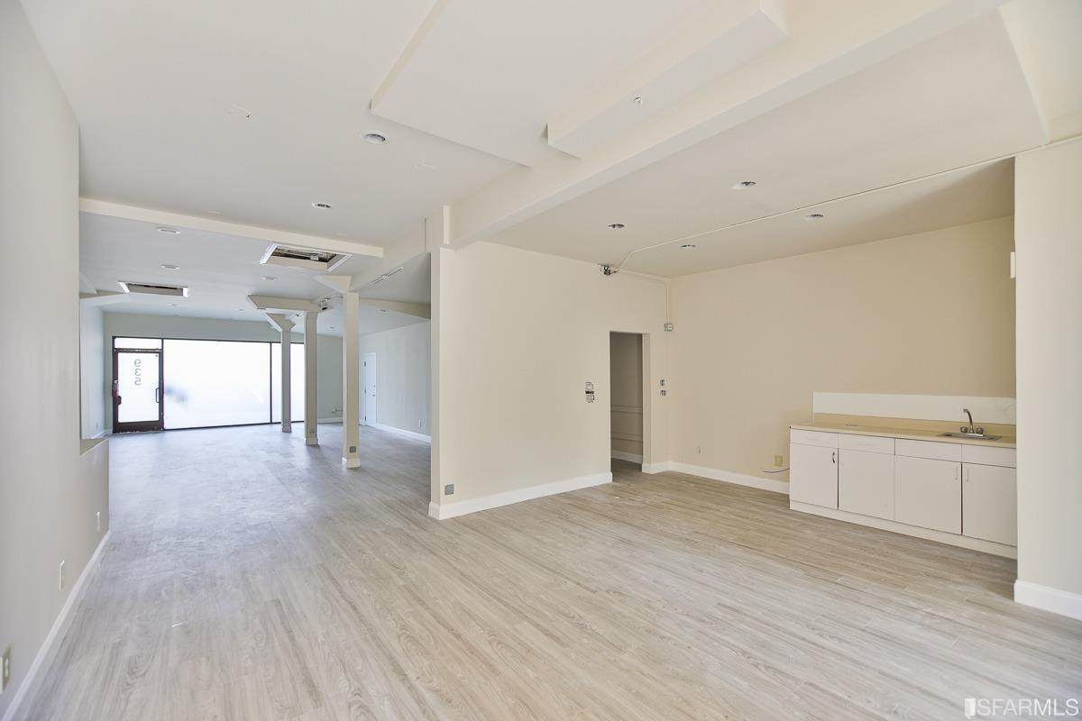 933 Howard Street - Photo 1