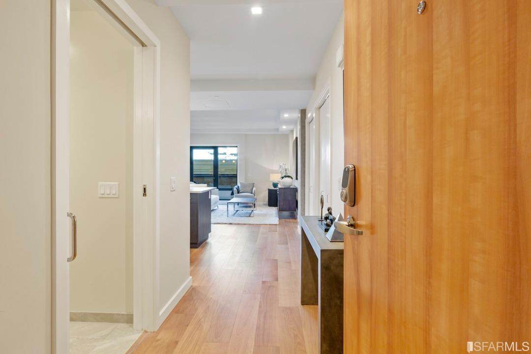 1731 Powell Street - Photo 1