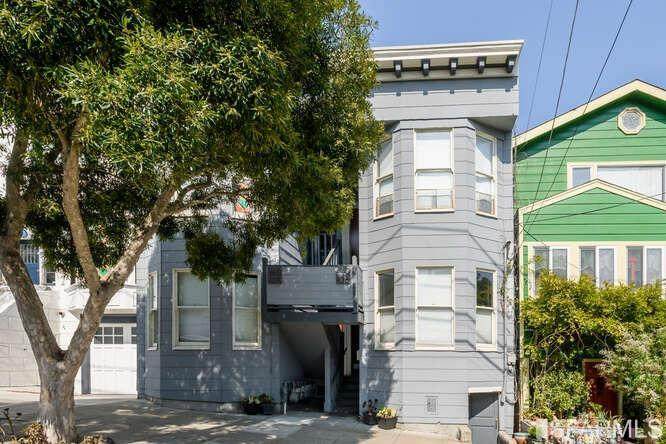 438 30th Street - Photo 1
