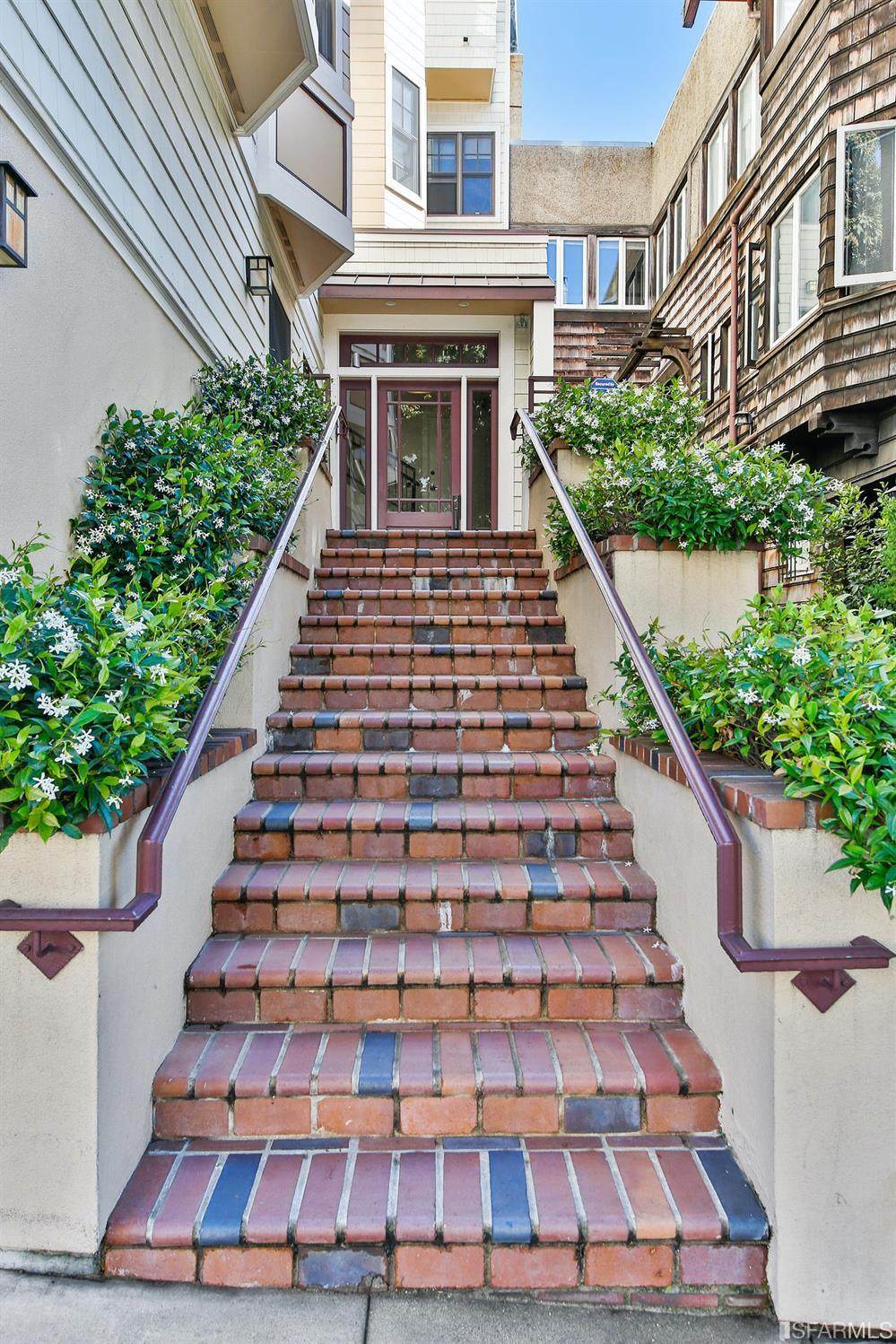 1218 Leavenworth Street - Photo 1