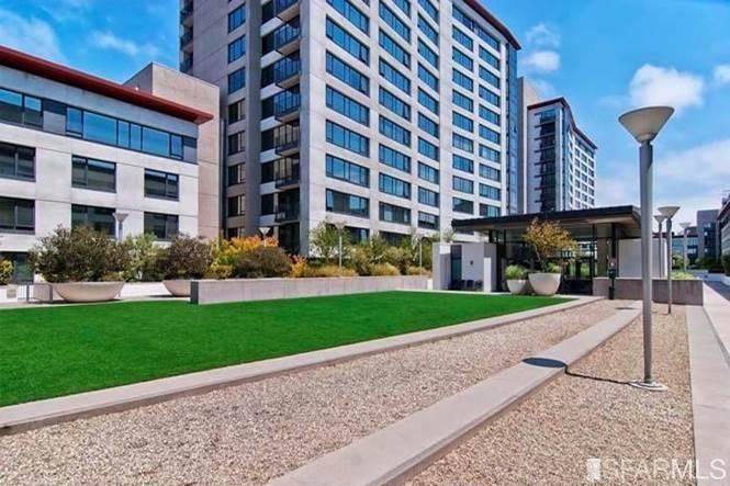 250 King Street - Photo 1