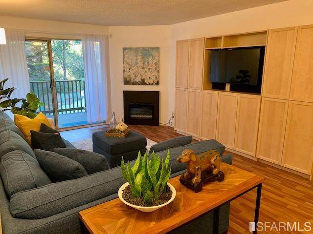 377 Mandarin Drive - Photo 1