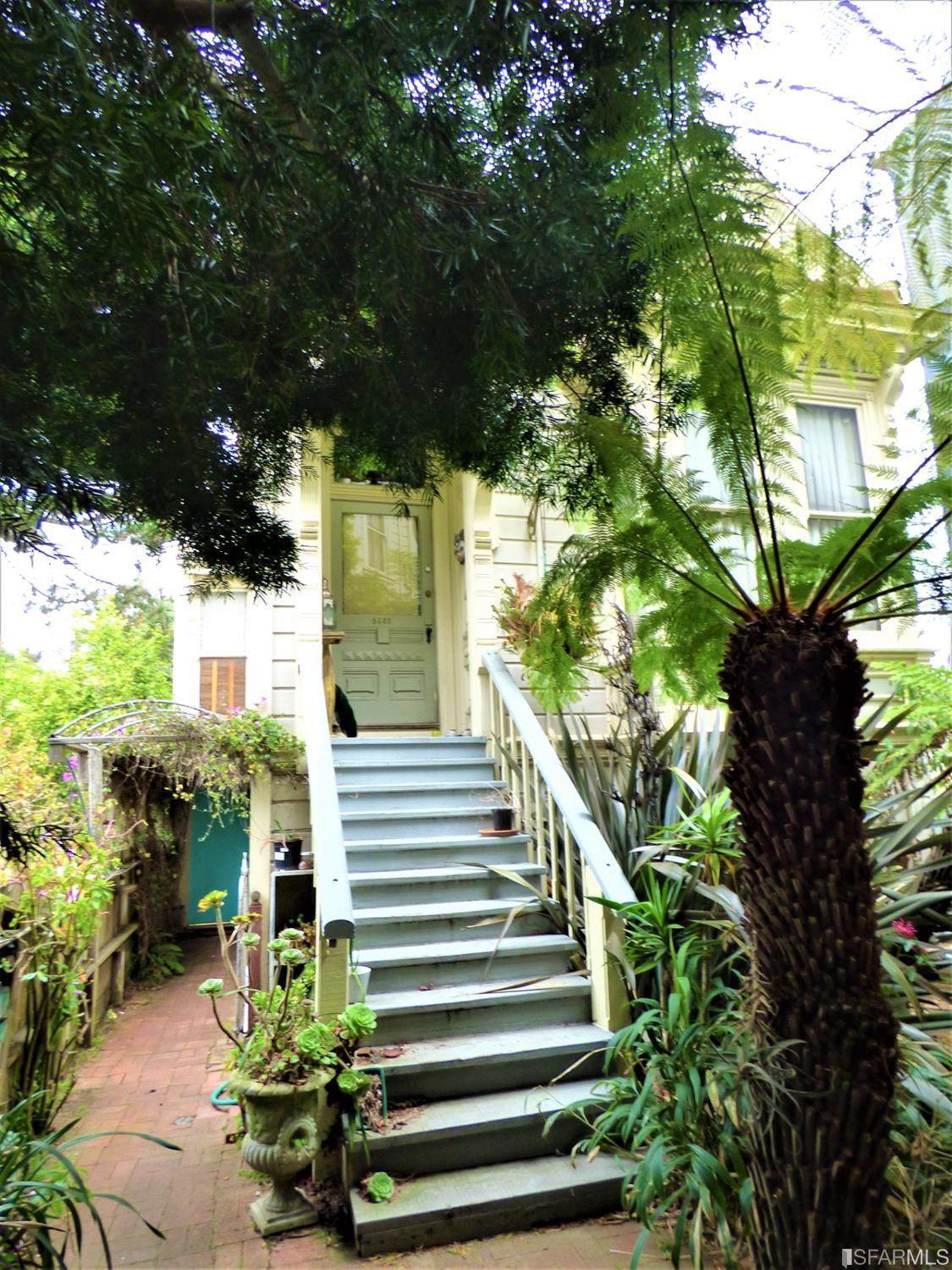 2860 Bush Street - Photo 1