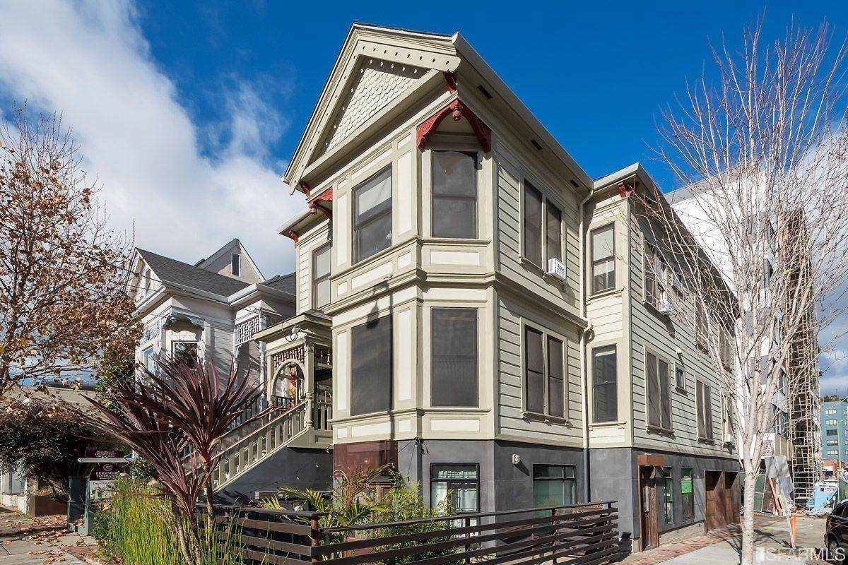 350 24th Street - Photo 1