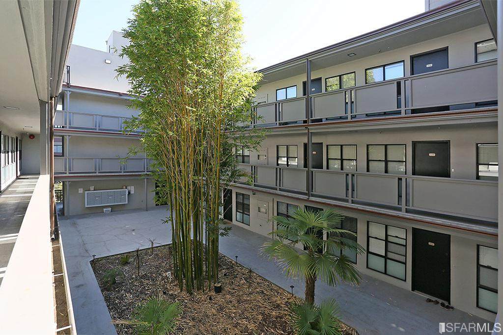 200 Guerrero Street - Photo 1
