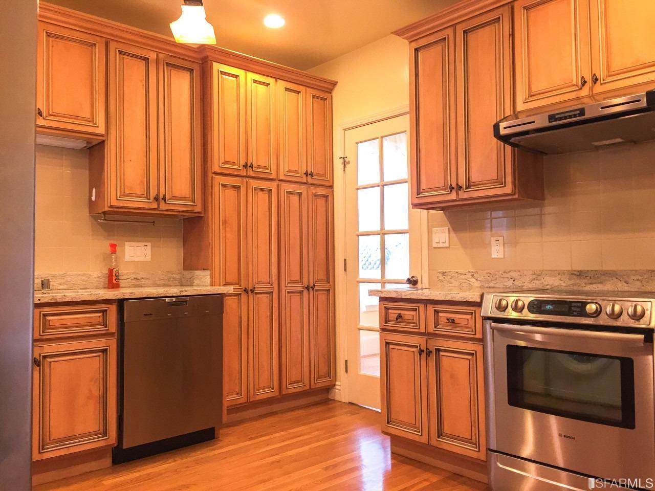 638 8th Avenue - Photo 1