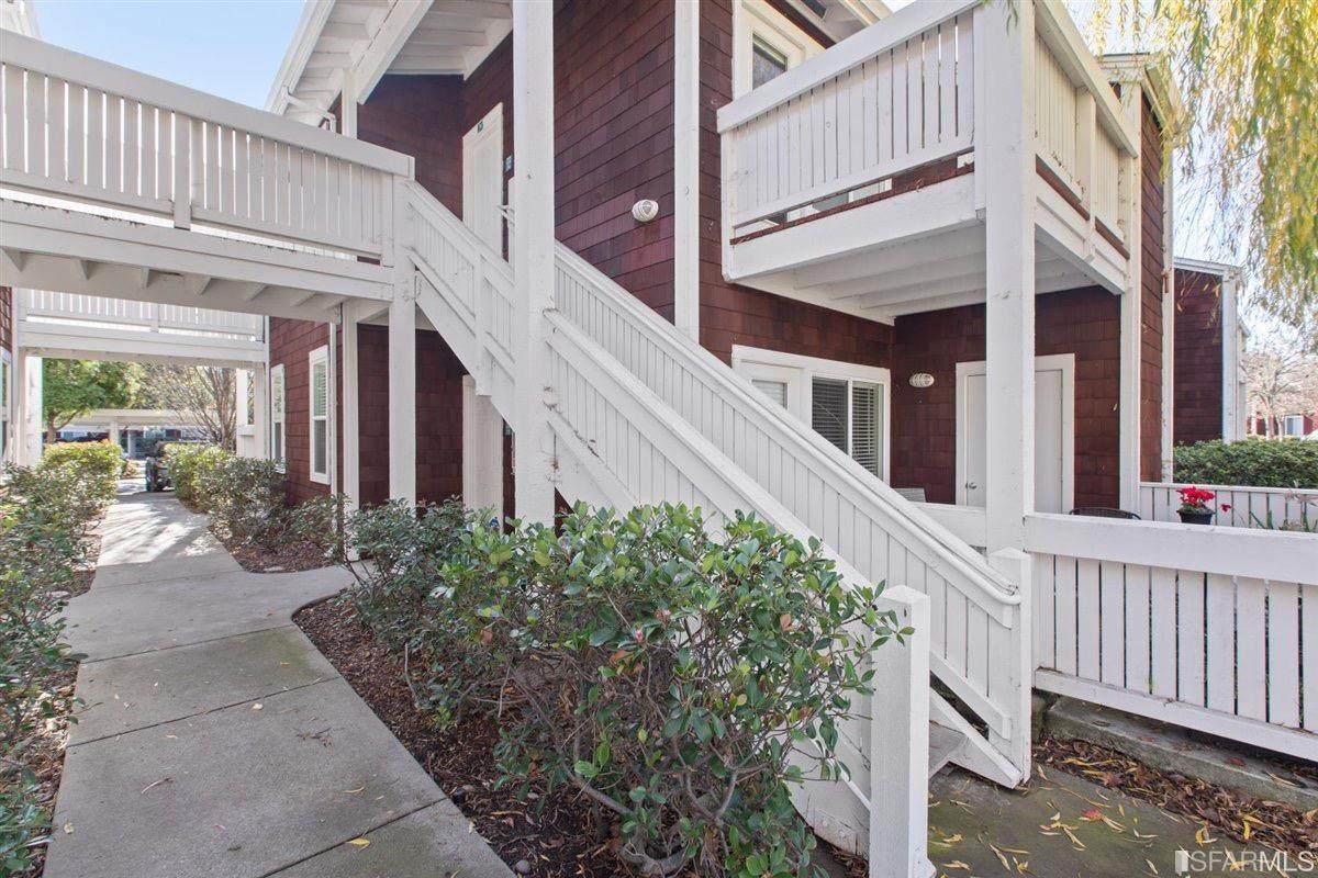 74 Bayside Court - Photo 1
