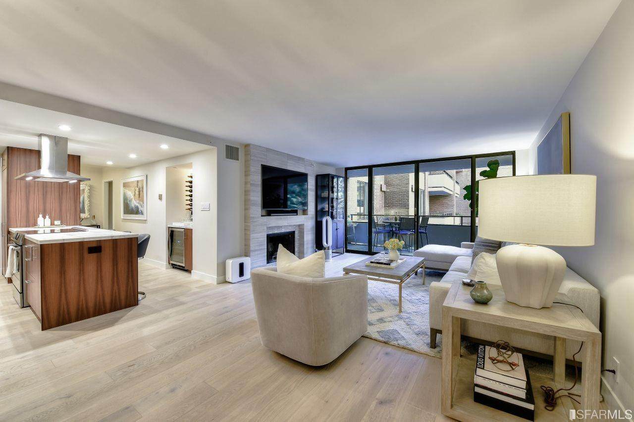 101 Lombard Street - Photo 1