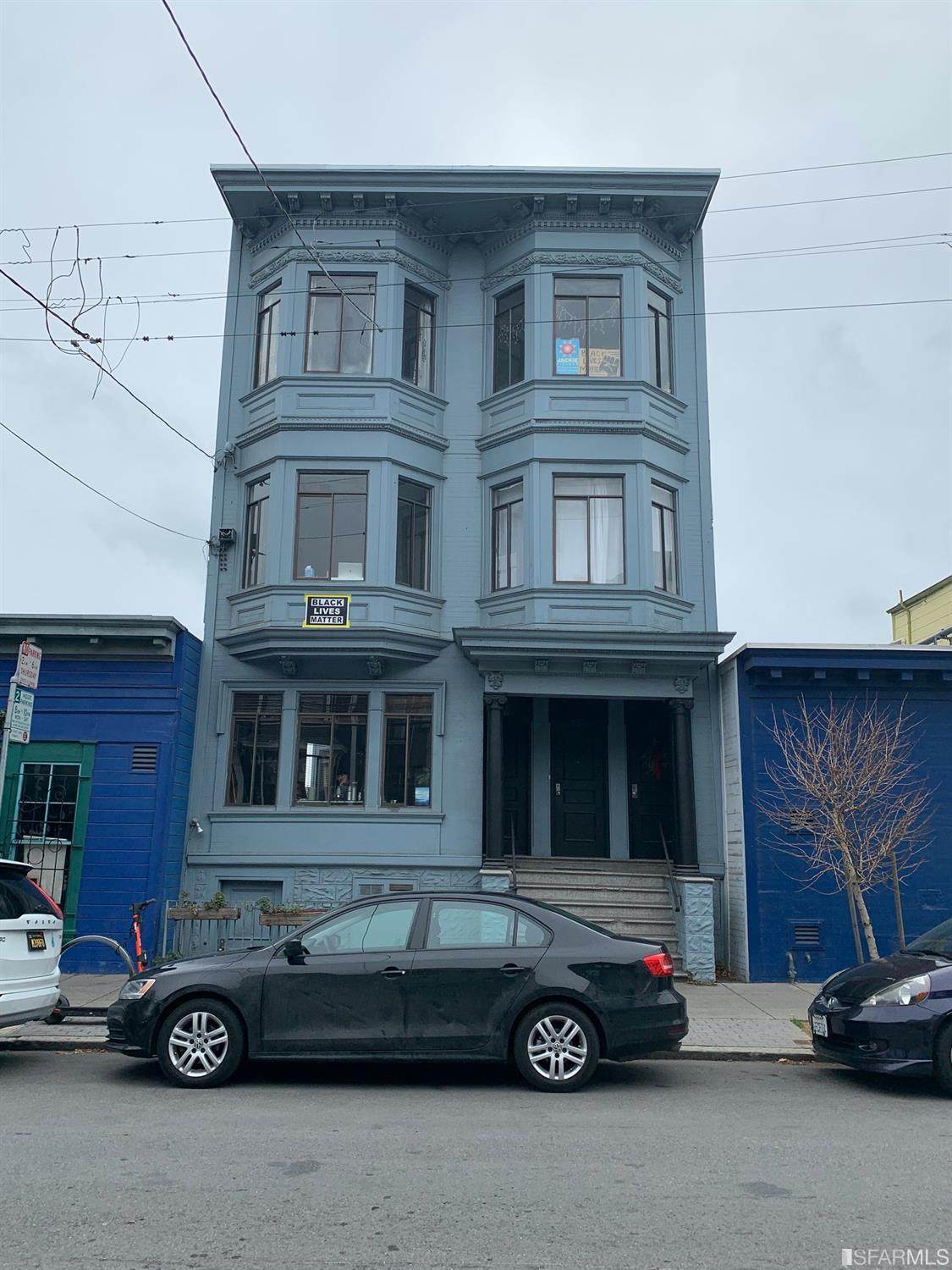 825 22nd Street - Photo 1