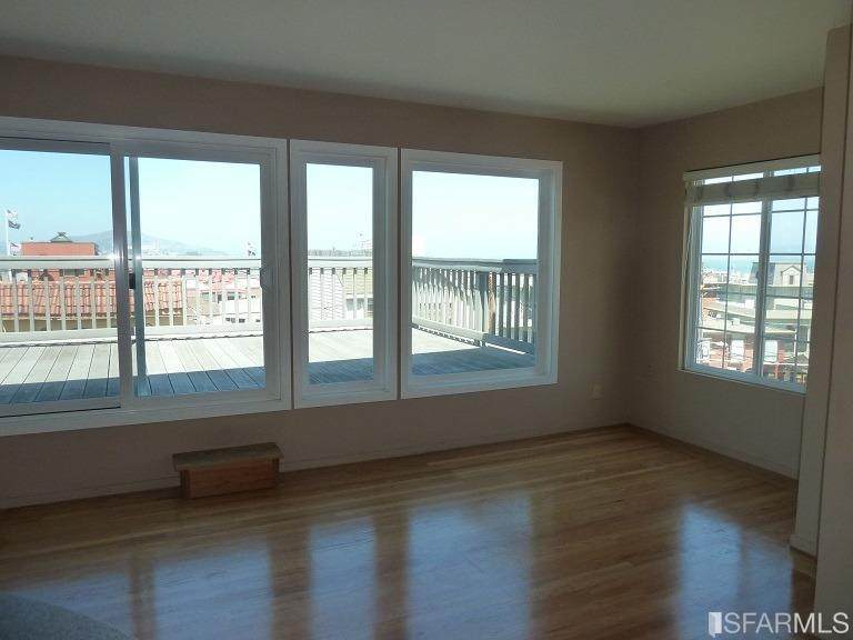 727 North Point Street - Photo 1