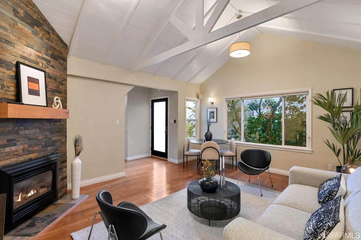 1334 Leavenworth Street - Photo 1