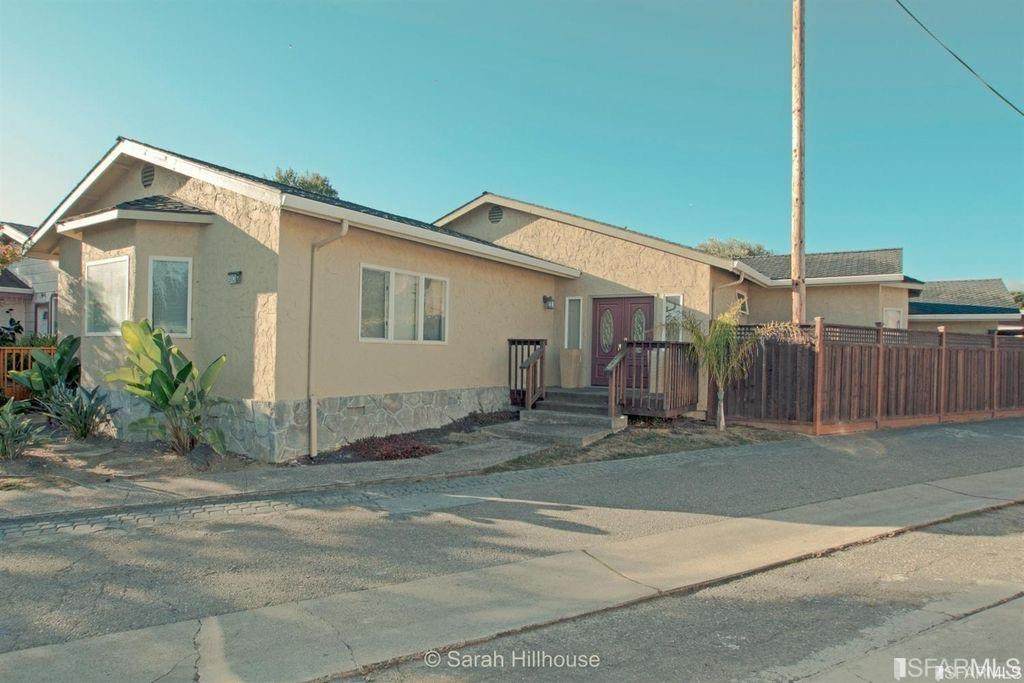 900 Palmito Drive - Photo 1