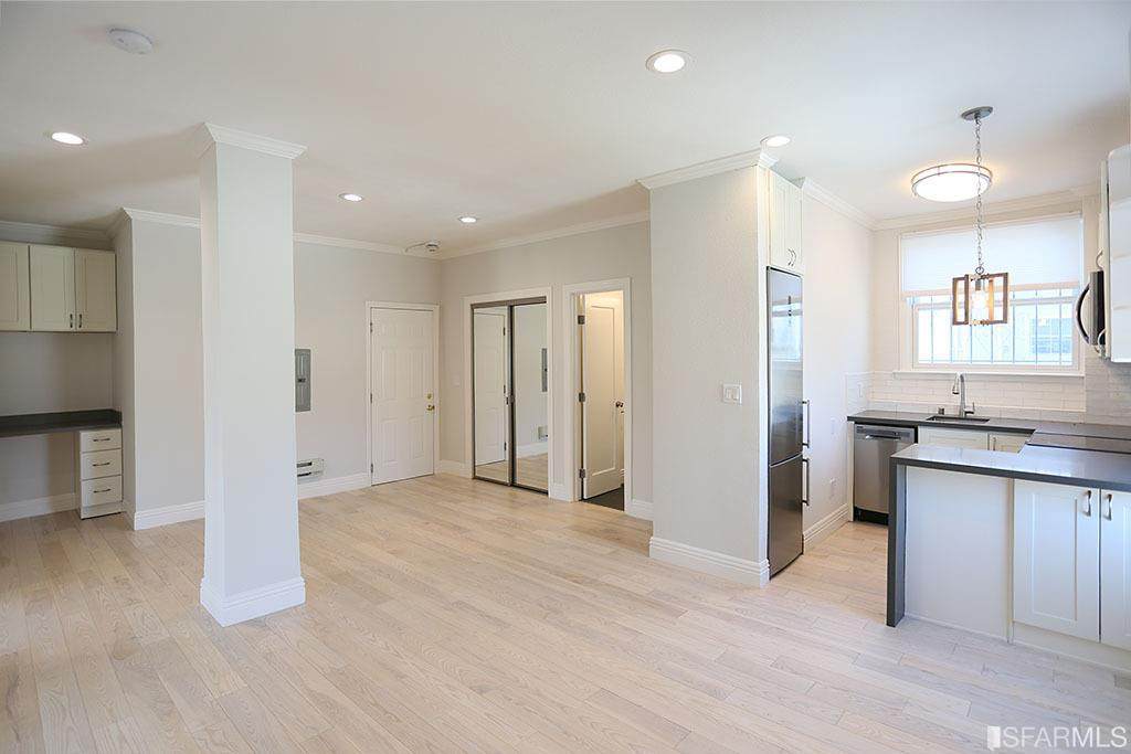 1918 Lakeshore Avenue - Photo 1