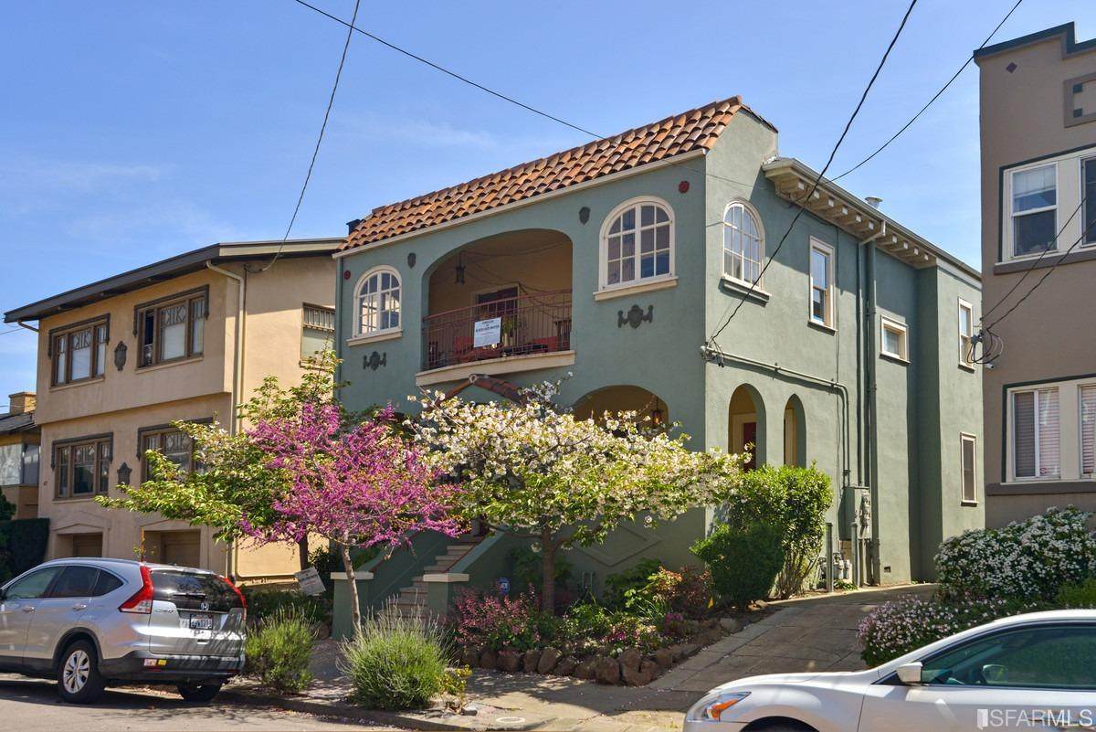 479 41st Street - Photo 1