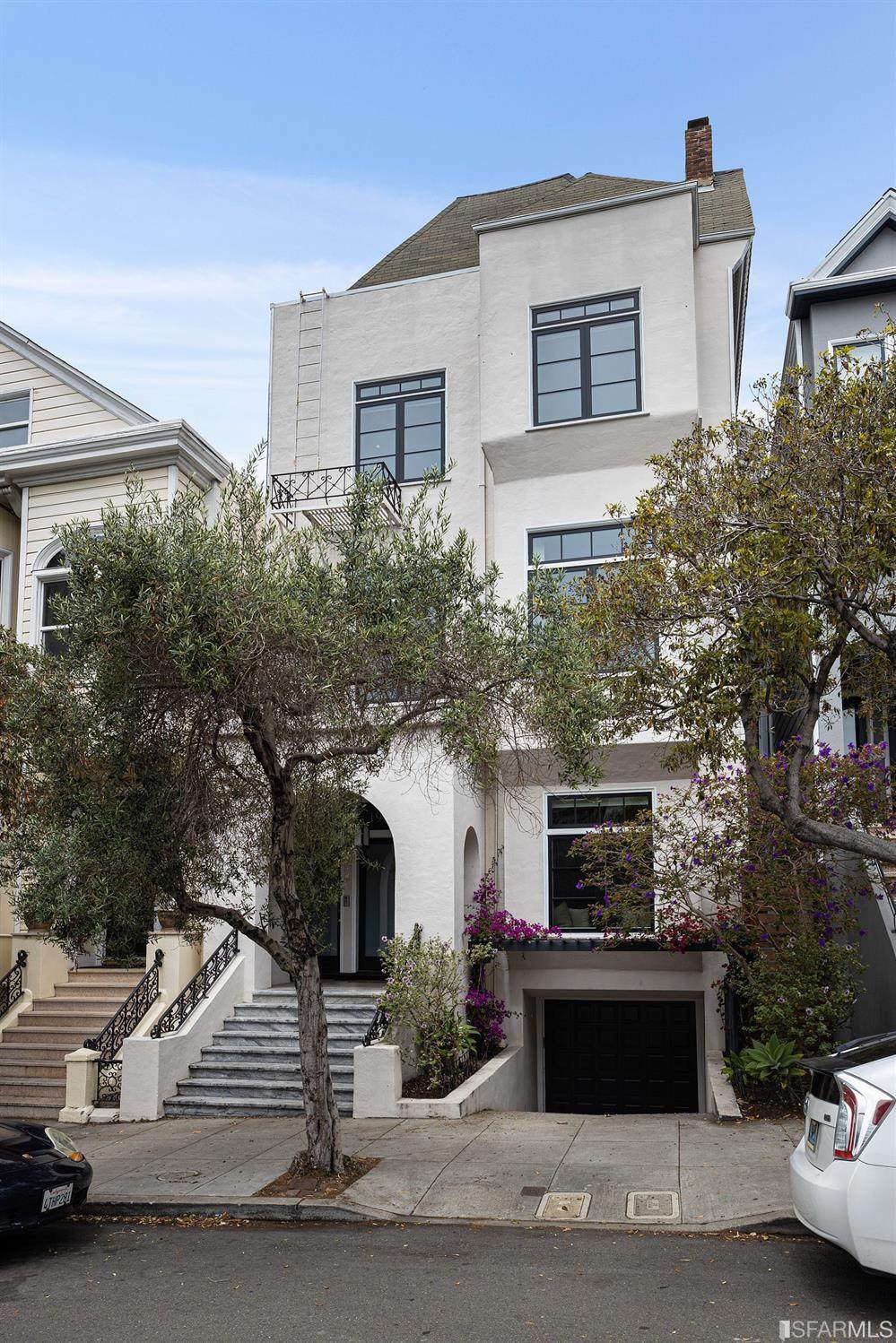 1944 Bush Street - Photo 1