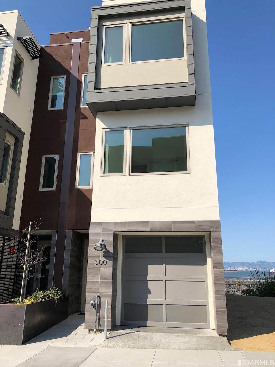 500 Hudson Avenue - Photo 1