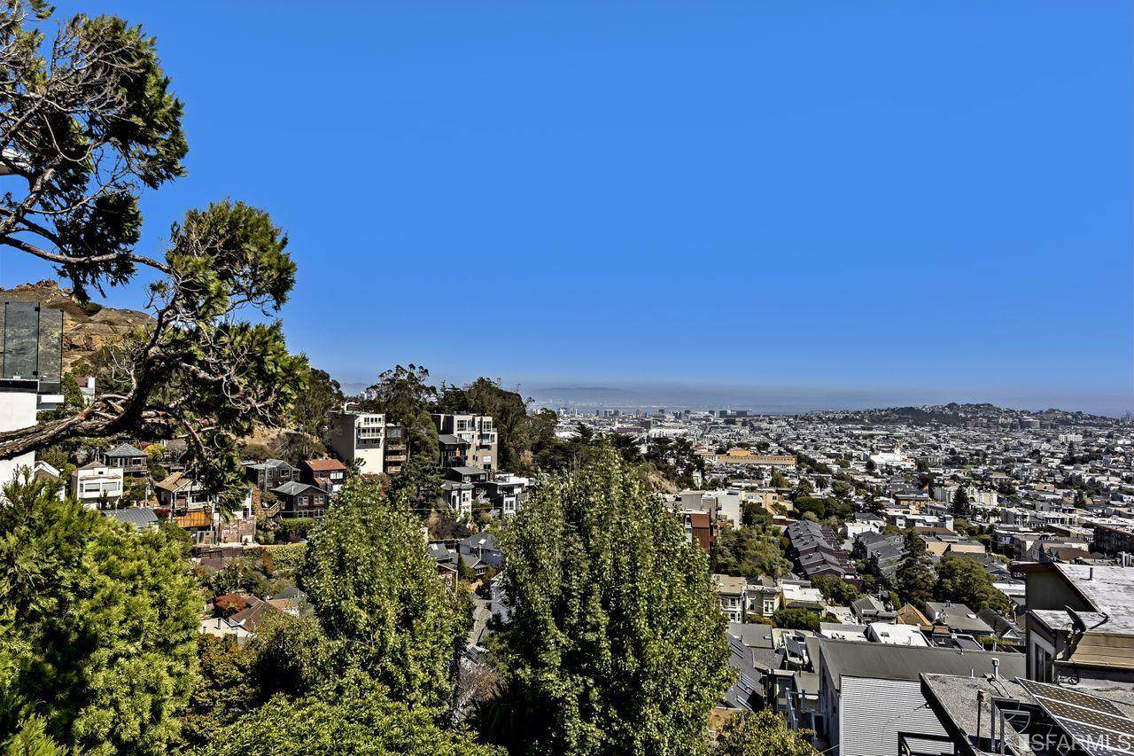 22 Saturn Street - Photo 1