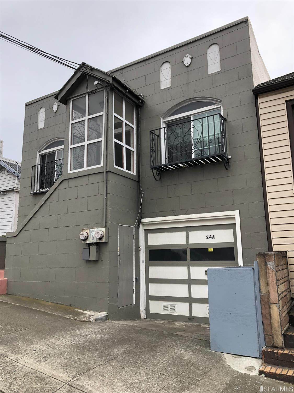 24 Como Avenue - Photo 1