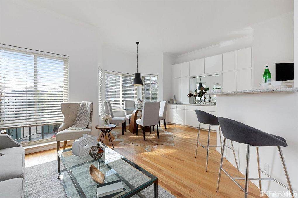 1089 De Haro Street - Photo 1