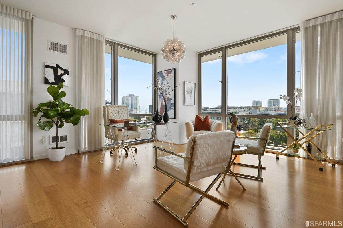 255 Berry Street - Photo 1