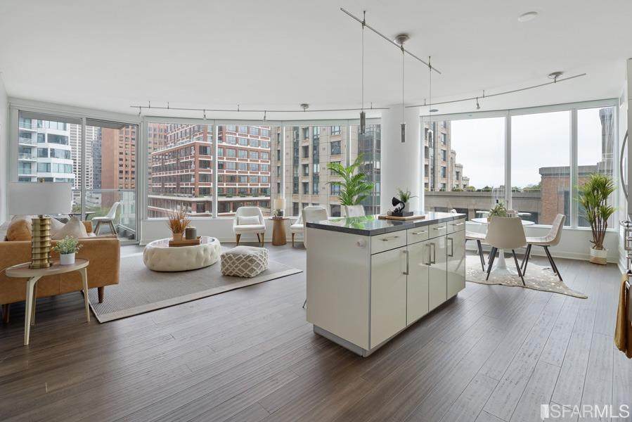 338 Spear Street - Photo 1