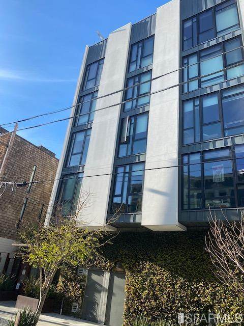 300 Ivy Street - Photo 1