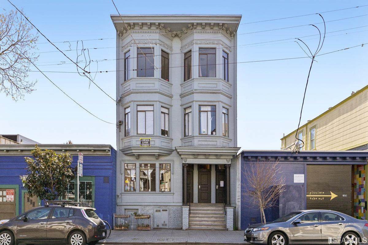 825 22nd Street - Photo 1
