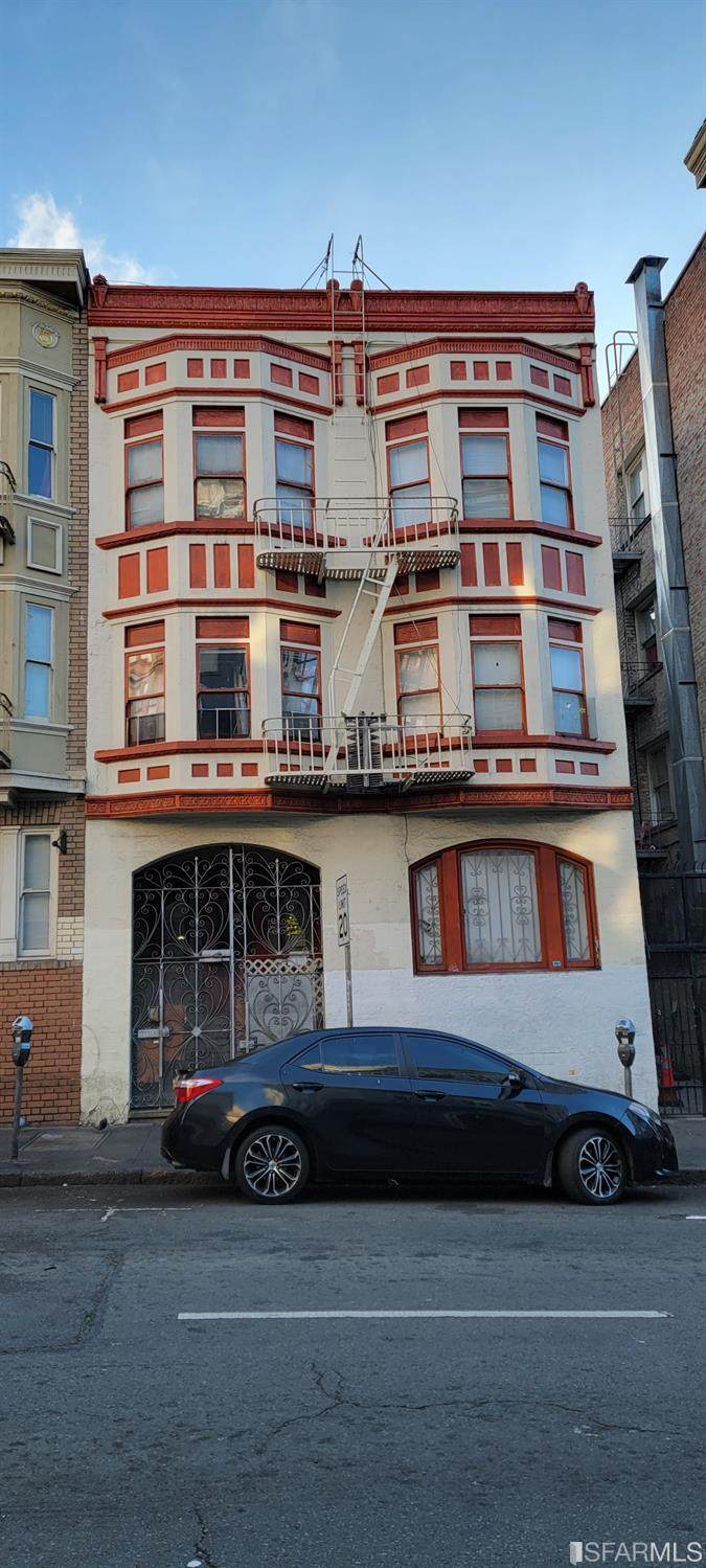 324 Hyde Street - Photo 1