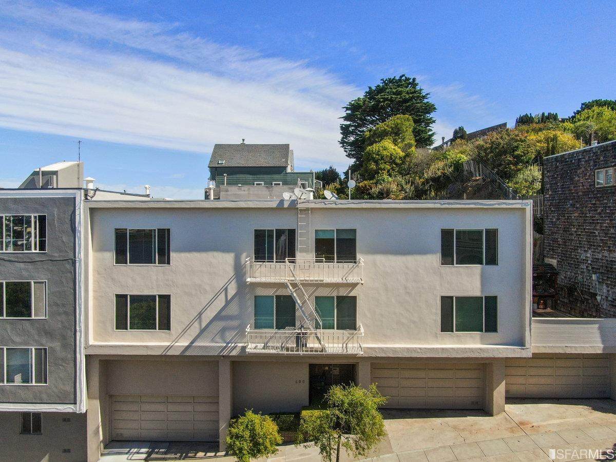490 Hill Street - Photo 1