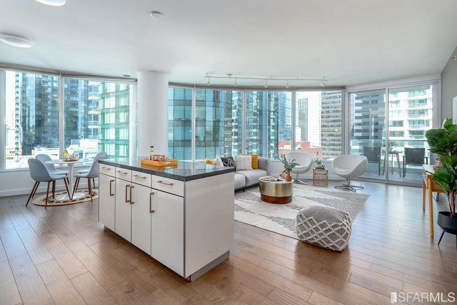 338 Spear Street - Photo 1