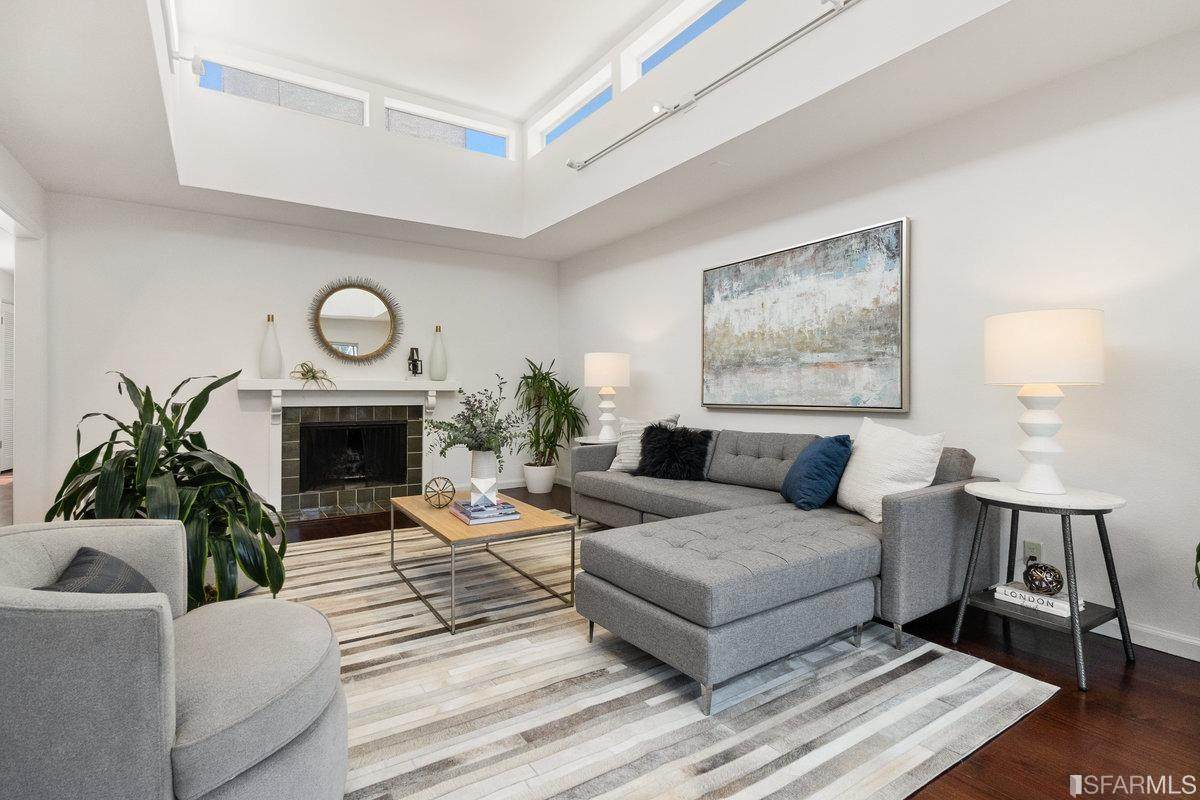 1903 Eddy Street - Photo 1