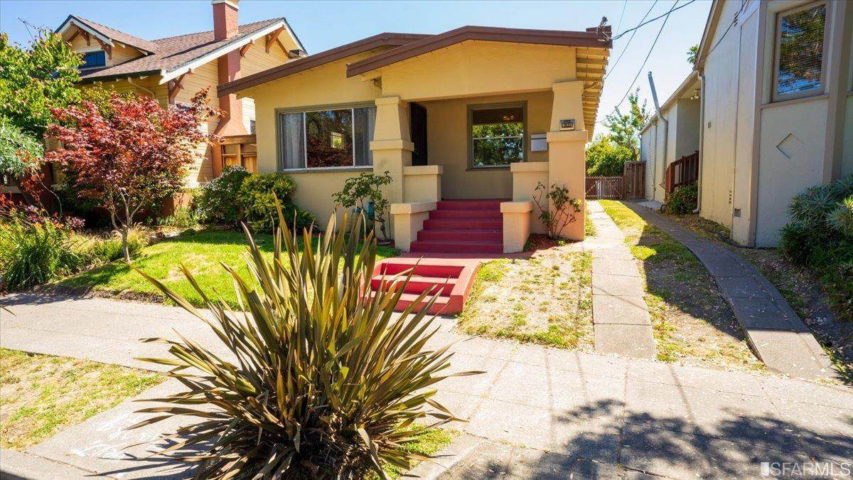 2823 Park Street - Photo 1