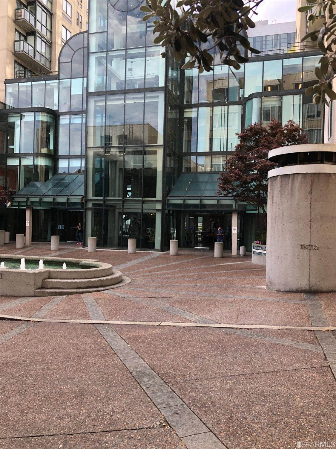 1 Daniel Burnham Court - Photo 1