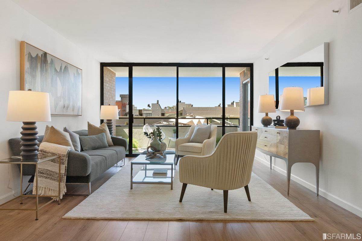 101 Lombard Street - Photo 1