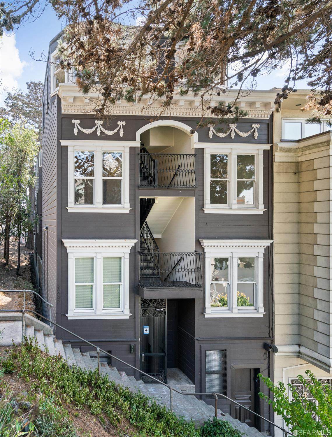 409 Greenwich Street - Photo 1