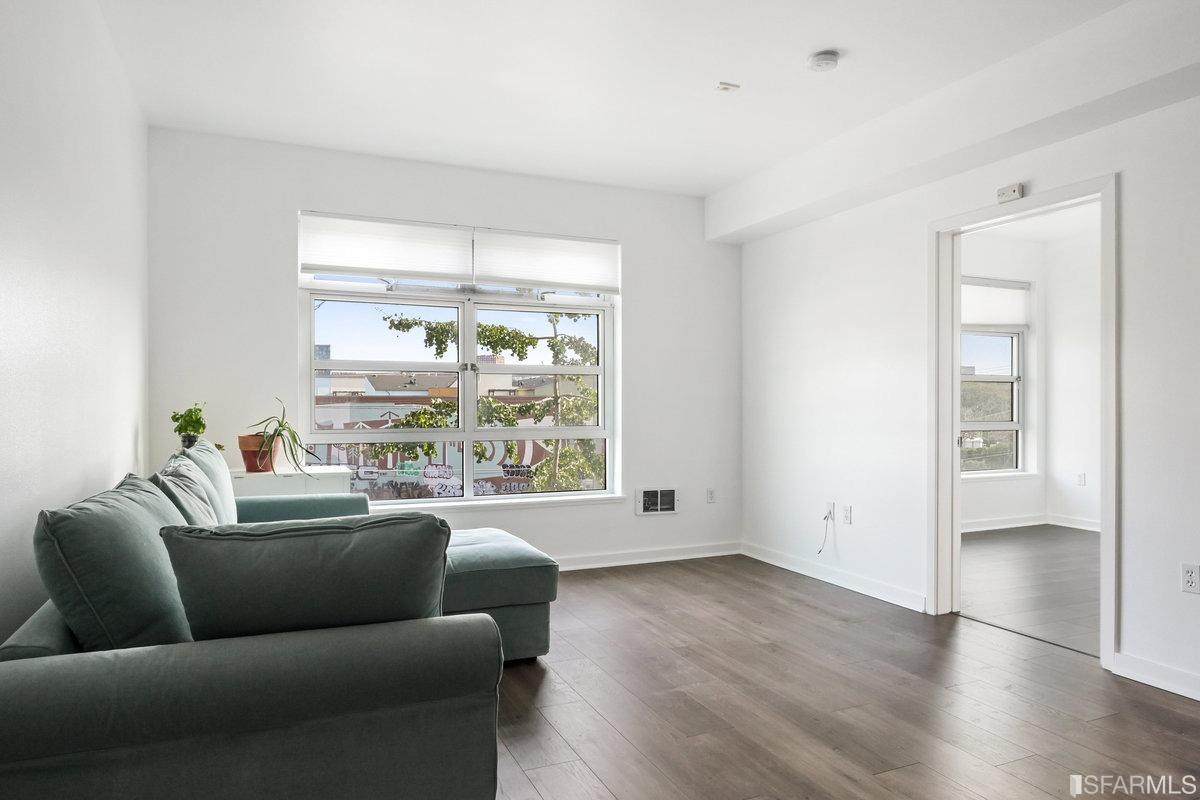 888 7th Street - Photo 1