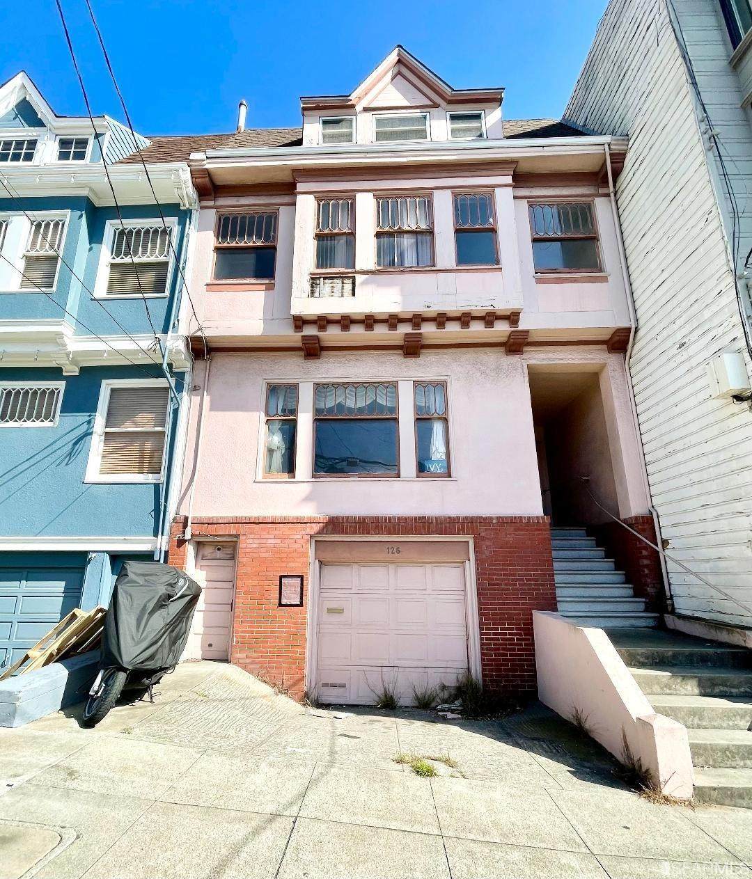126 Cole Street - Photo 1