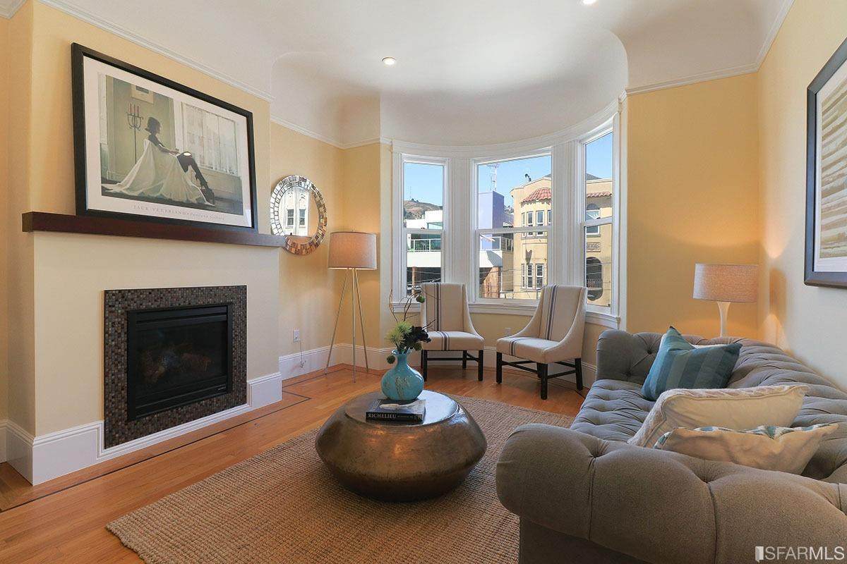 467 Castro Street - Photo 1