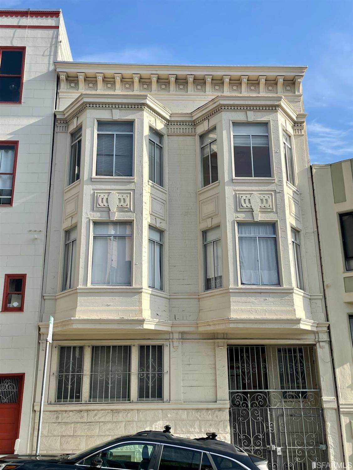 1634 Grant Avenue - Photo 1