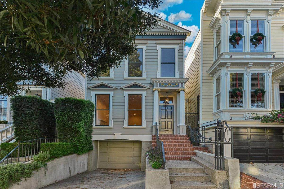 2243 Steiner Street - Photo 1