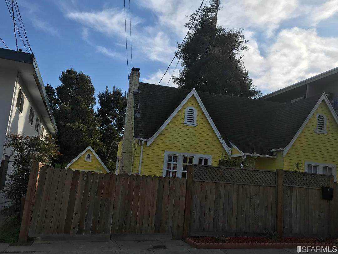224 San Luis Avenue - Photo 1