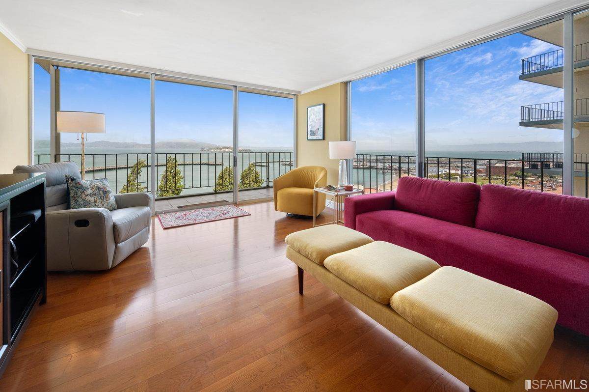 1050 North Point Street - Photo 1