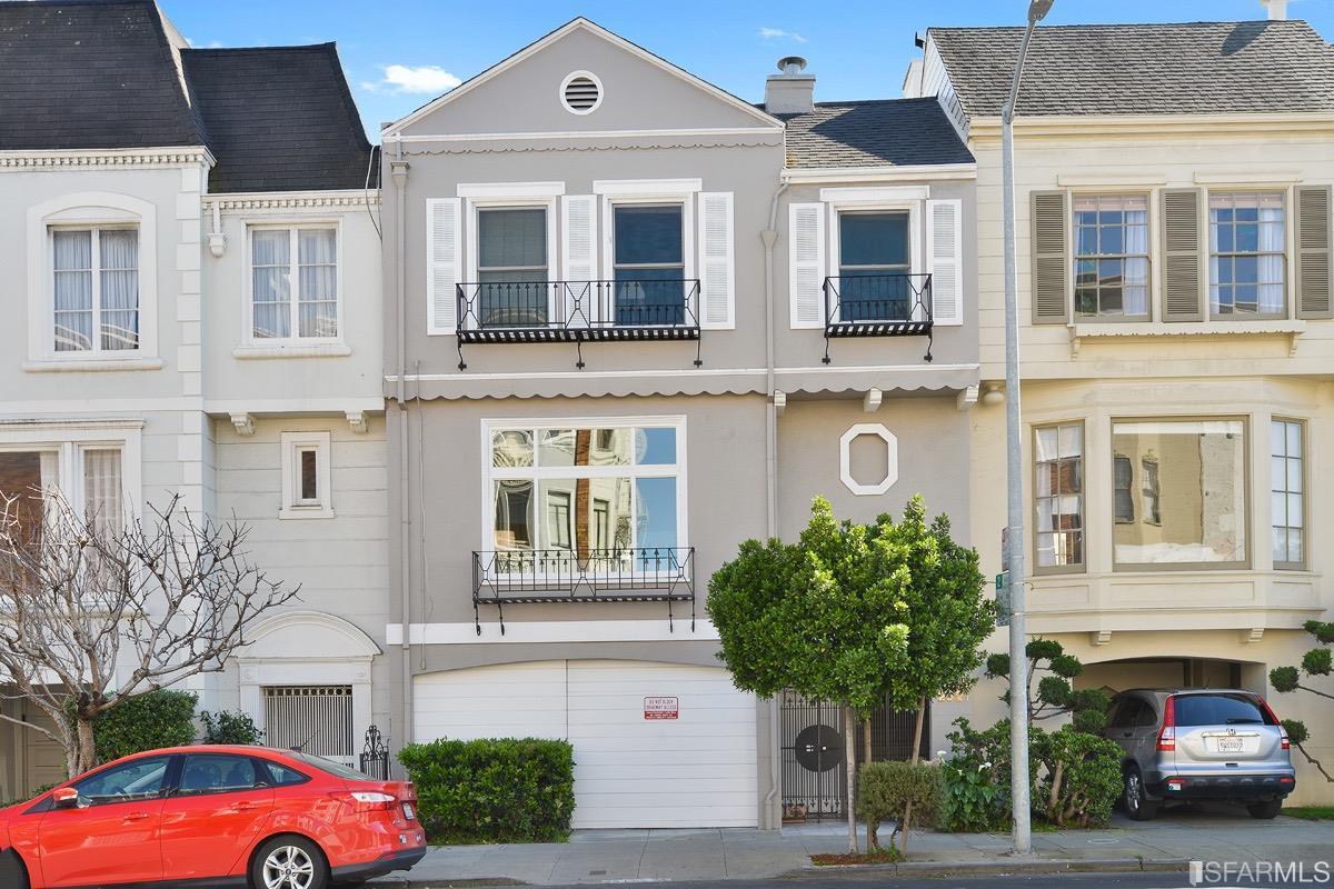 2519 Chestnut Street - Photo 1