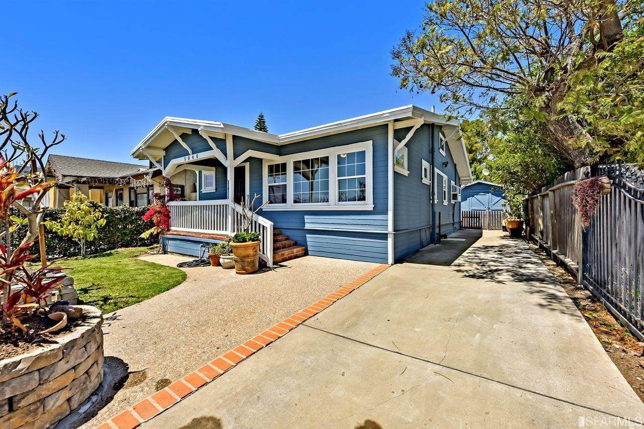 5060 Bancroft Avenue - Photo 1