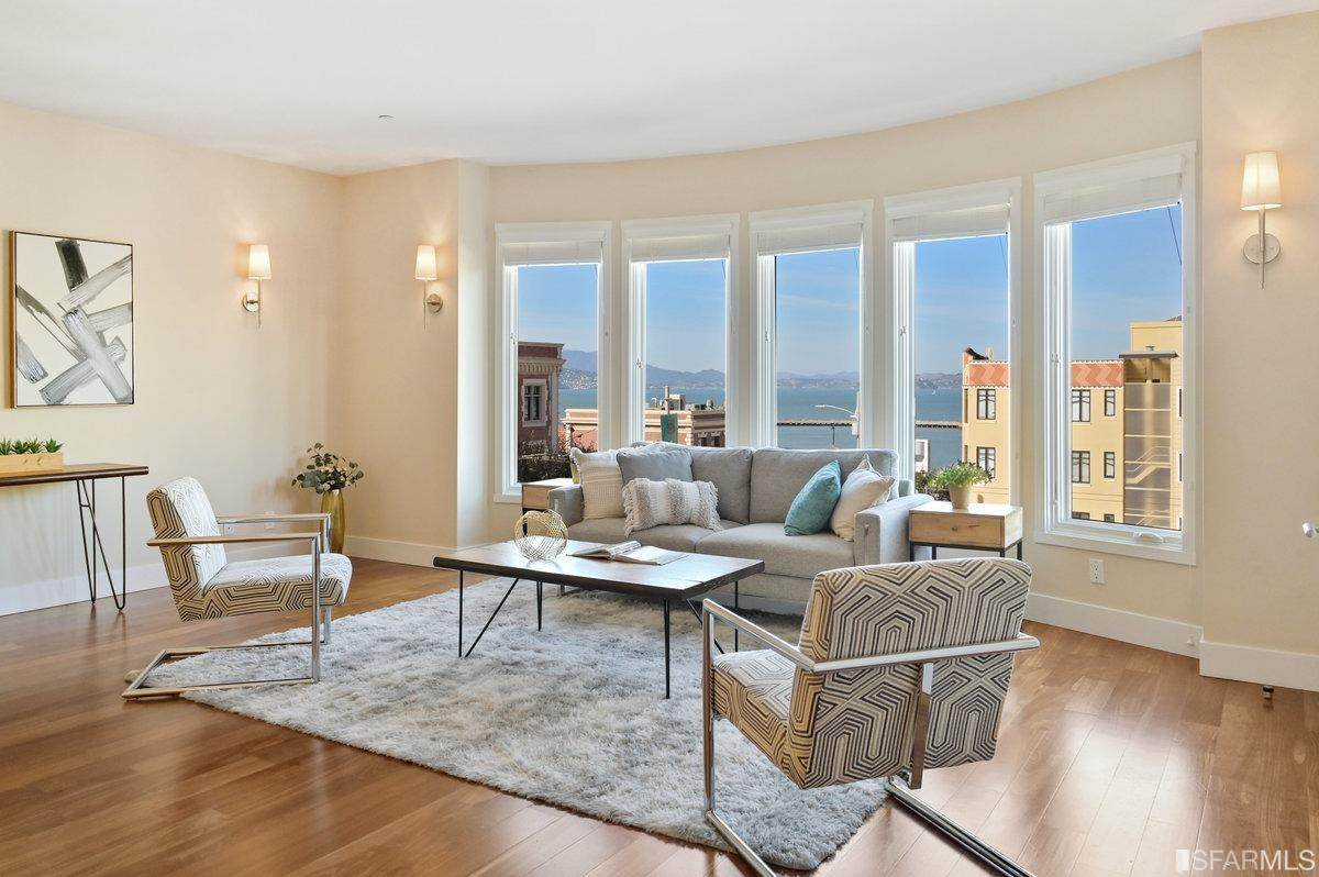 899 North Point Street - Photo 1