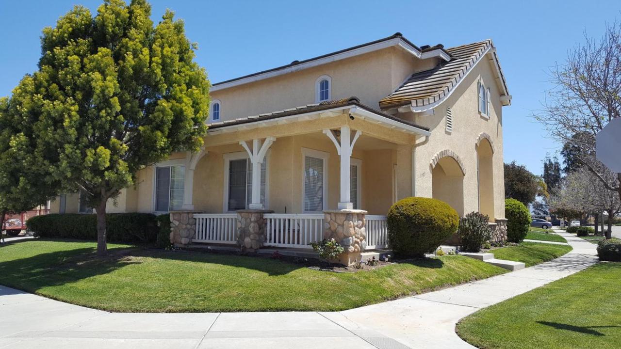 1003 Hartley Pl - Photo 1