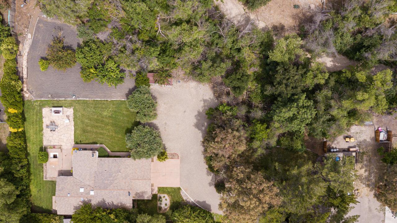 2353 Henning Dr - Photo 1