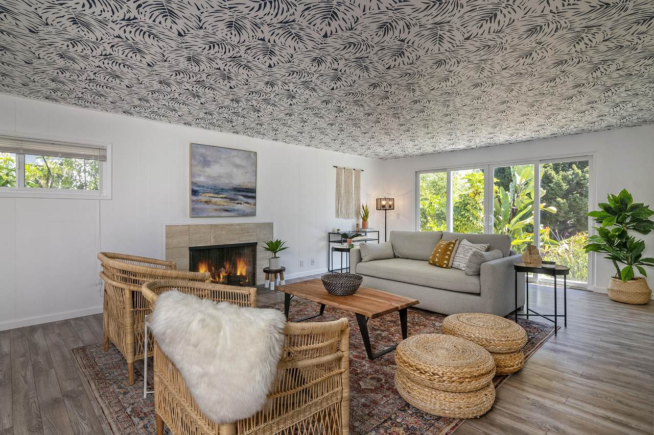 1113 Las Olas Ave - Photo 1